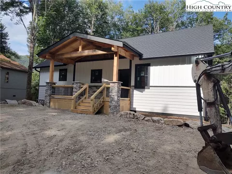107 Greenbriar Rd, Beech Mountain, NC 28604