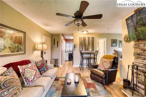 301 Pinnacle Inn Rd #1101, Beech Mountain, NC 28604