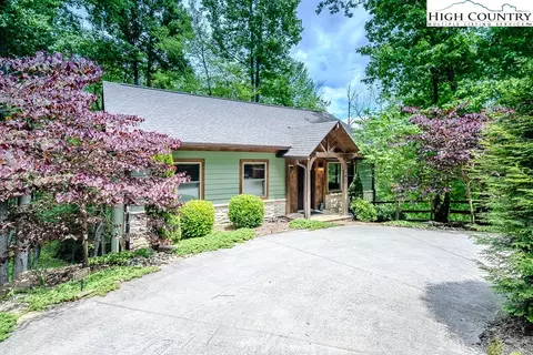 273 Vixen Ln, Blowing Rock, NC 28605