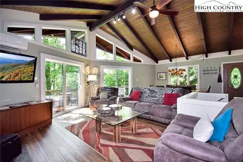 297 Forest Run, Sugar Mountain, NC 28604