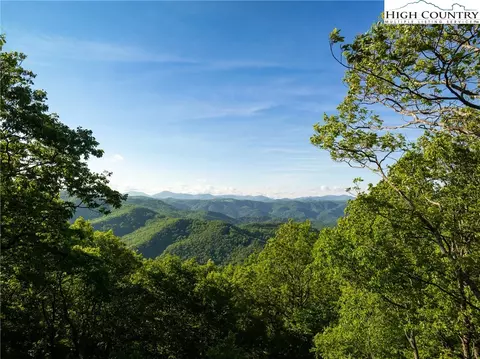 11 Alder Ln, Boone, NC 28607