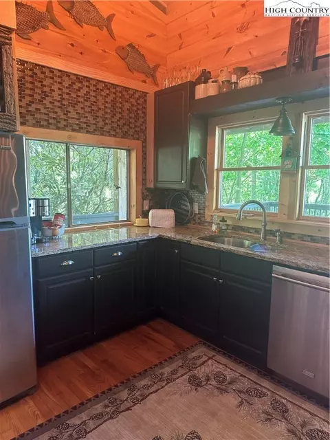 276 Topside Dr, Boone, NC 28607 photo 5