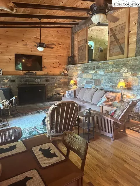 276 Topside Dr, Boone, NC 28607 photo 9