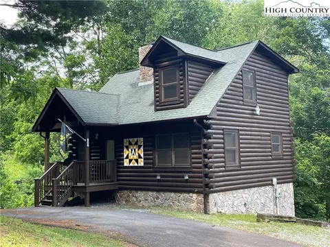 628 Indian Cave Way, Piney Creek, NC 28663