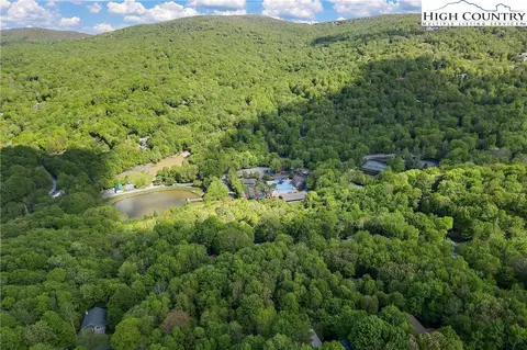 131 Chestnut Way, Beech Mountain, NC 28604 photo 5