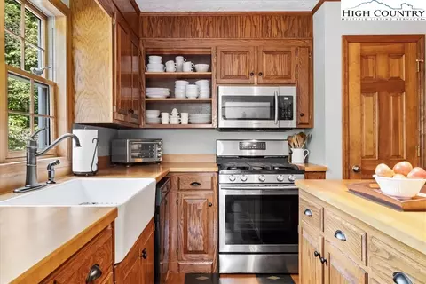 44 Pine Tree Dr, Roaring Gap, NC 28668 photo 19