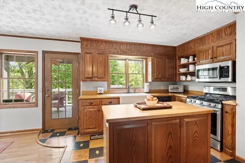 44 Pine Tree Dr, Roaring Gap, NC 28668 photo 21