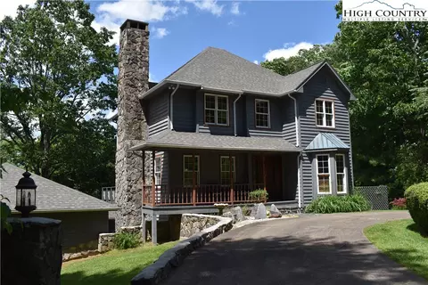 44 Pine Tree Dr, Roaring Gap, NC 28668