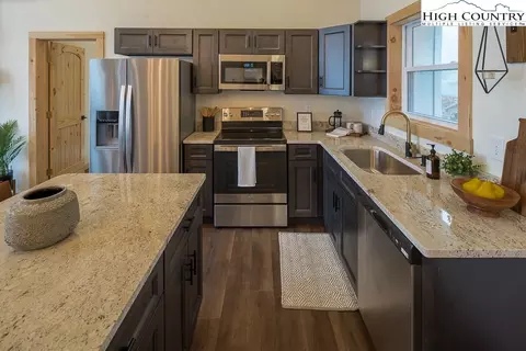 232 Wild Daisy Ln, Beech Mountain, NC 28604 photo 16