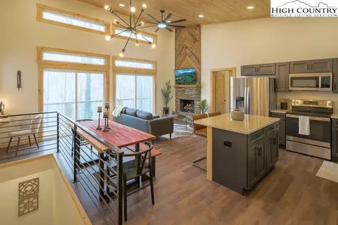 232 Wild Daisy Ln, Beech Mountain, NC 28604 photo 8