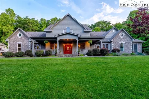 33 Longview Cir, Glade Valley, NC 28627