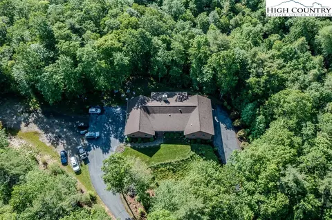 566 Buckwheat Branch Ln, Newland, NC 28657