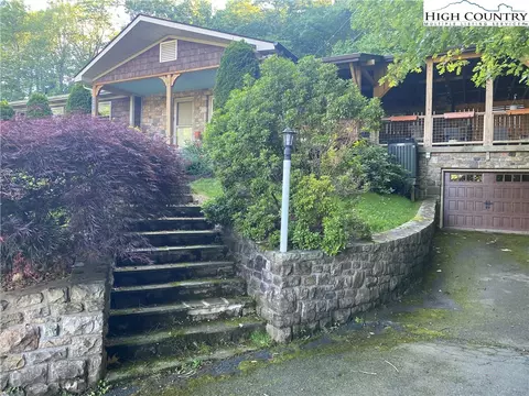 177179 Silverwood Dr, Boone, NC 28607