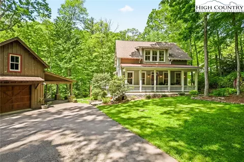 221 Brookside Dr, Boone, NC 28607
