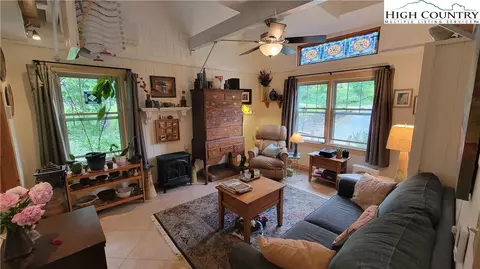 631 Queen St, Boone, NC 28607 photo 4