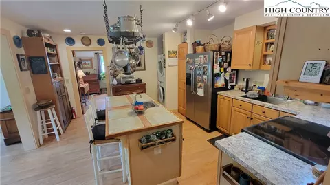 631 Queen St, Boone, NC 28607 photo 14