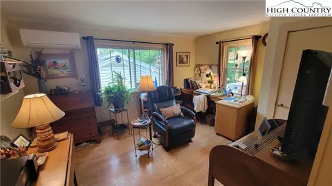 631 Queen St, Boone, NC 28607 photo 9