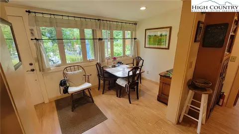 631 Queen St, Boone, NC 28607 photo 3