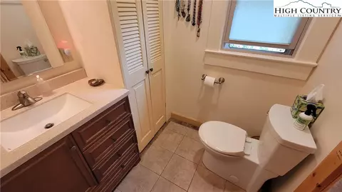 631 Queen St, Boone, NC 28607 photo 6