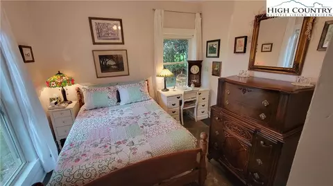 631 Queen St, Boone, NC 28607 photo 31