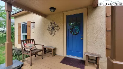 631 Queen St, Boone, NC 28607 photo 35