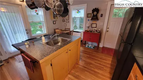 631 Queen St, Boone, NC 28607 photo 28