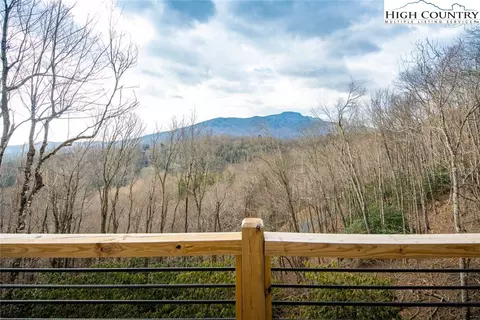 366 Telemark Ln, Seven Devils, NC 28604 photo 2