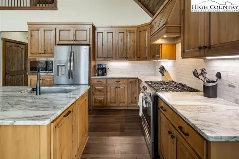 366 Telemark Ln, Seven Devils, NC 28604 photo 13