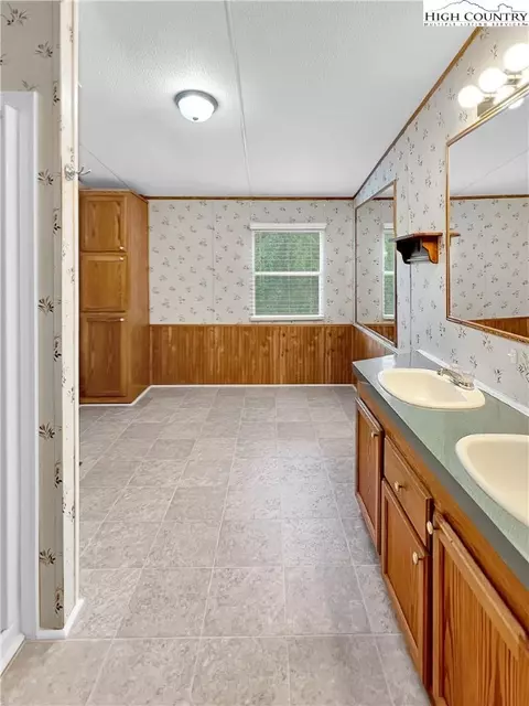 369 Arvil Greer Rd, Vilas, NC 28692 photo 14