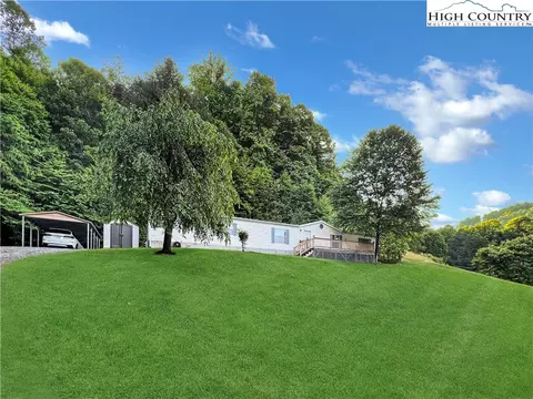 369 Arvil Greer Rd, Vilas, NC 28692