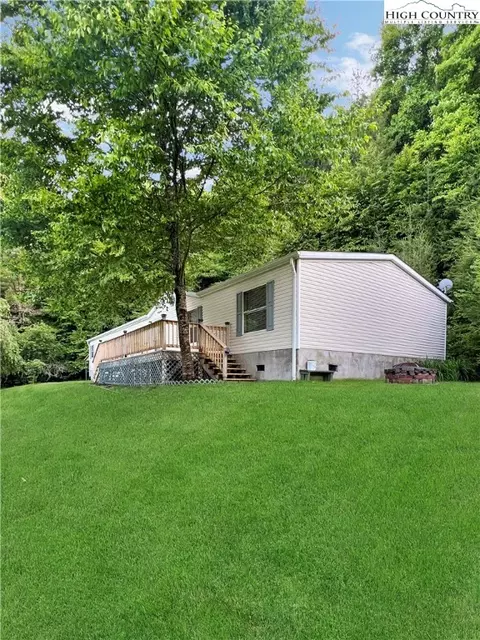 369 Arvil Greer Rd, Vilas, NC 28692 photo 4