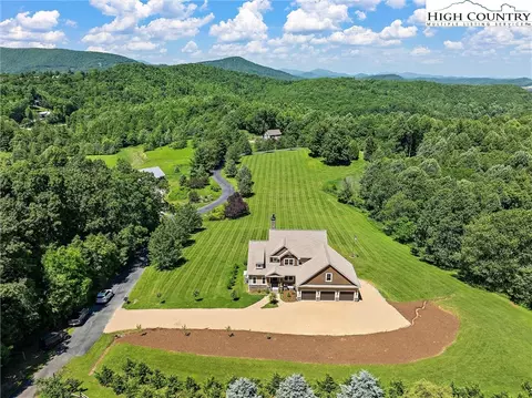 455 Apple Creek Rd, Boone, NC 28607 photo 3
