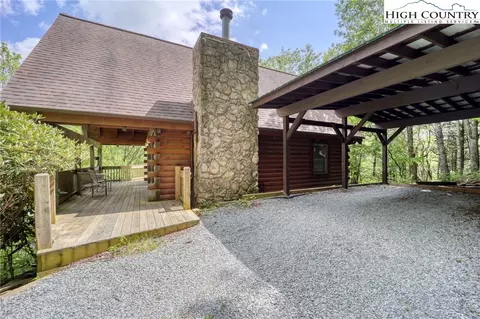 1560 Payne Branch Rd, Blowing Rock, NC 28605