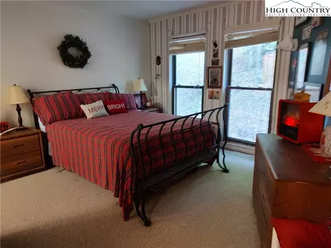 107 Beechwood Ln #C5, Beech Mountain, NC 28604