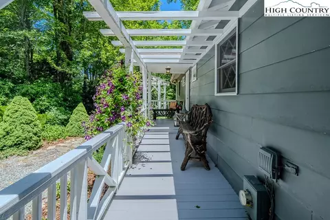 128 Red Rhododendron Rd, Boone, NC 28607 photo 4