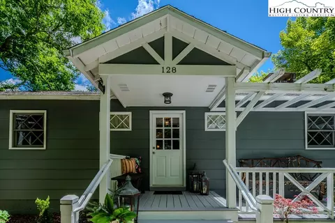 128 Red Rhododendron Rd, Boone, NC 28607 photo 3