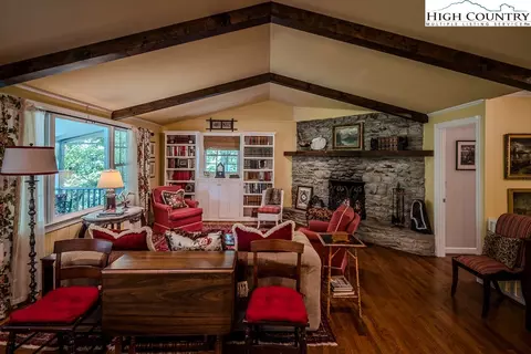 128 Red Rhododendron Rd, Boone, NC 28607 photo 9