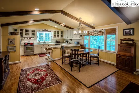 128 Red Rhododendron Rd, Boone, NC 28607 photo 10