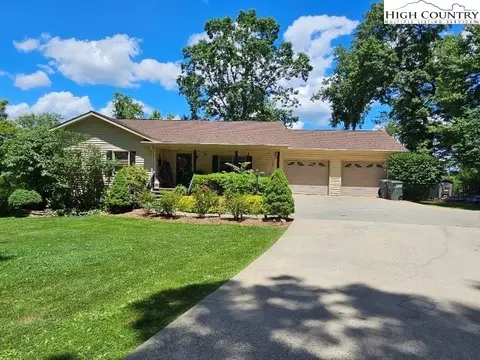 183 Little River Dr, Sparta, NC 28675