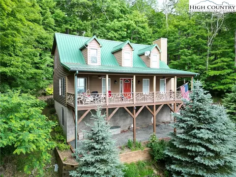 267 W Big Tree Rd, West Jefferson, NC 28694