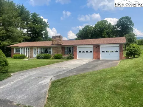 145 Wiley St, Jefferson, NC 28640