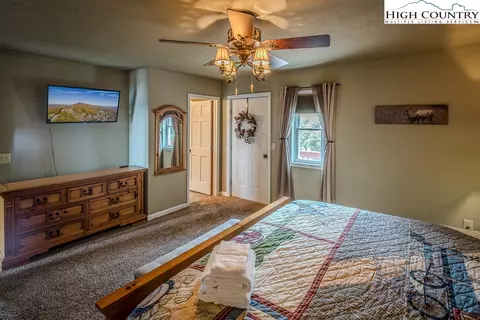 251 Four Diamond Dr, Seven Devils, NC 28604 photo 18