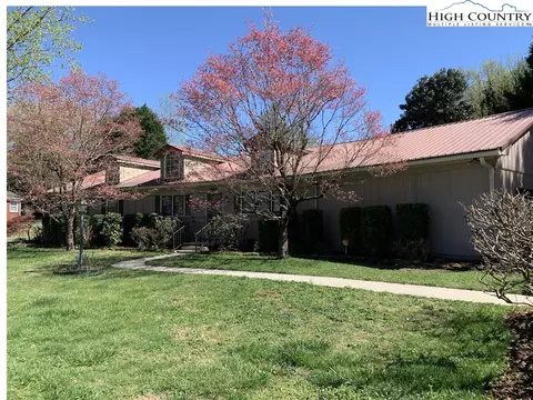 421 Powell Cir, Lenoir, NC 28645