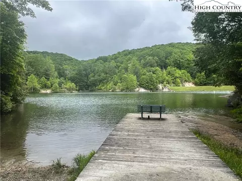 119 Jackpine Rd, Beech Mountain, NC 28604 photo 2