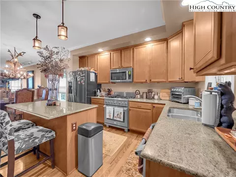 3441 Beech Mountain Pkwy #E5, Beech Mountain, NC 28604 photo 14