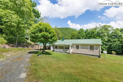 4965 Hickory Nut Gap Rd, Banner Elk, NC 28604
