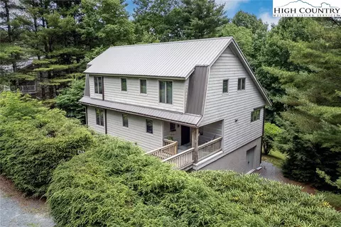 404 Apple Way, Blowing Rock, NC 28605