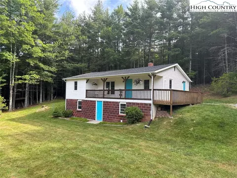 4996 Mountain View Rd, Glade Valley, NC 28627
