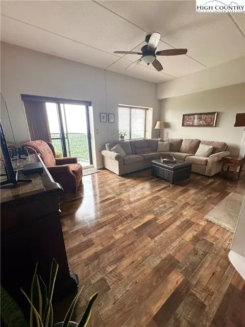 303 Sugar Top Dr #3526, Sugar Mountain, NC 28604