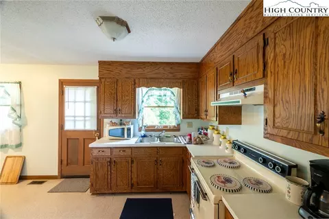 1041 Apple Orch, Boone, NC 28607 photo 13